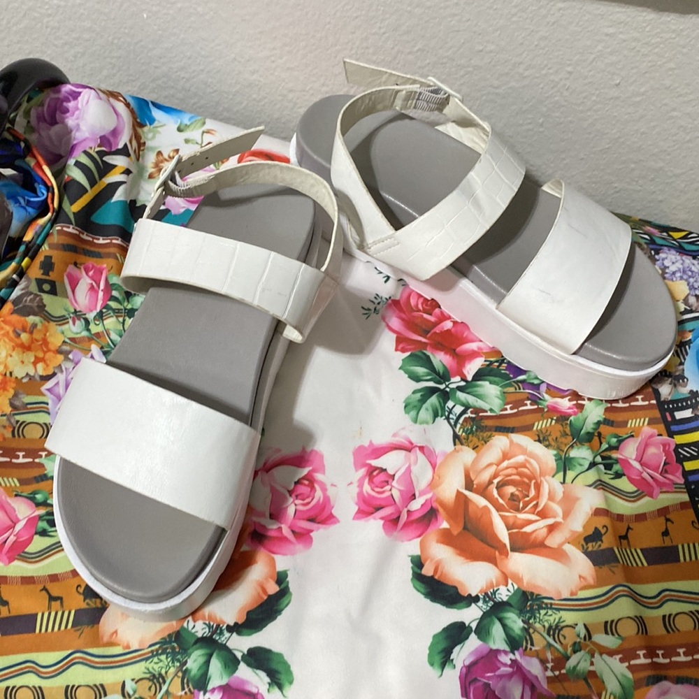 White Platform Sandals - Picture 2 of 7